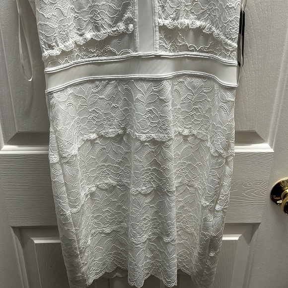 🆕 Guess Shannon Galloon Lace Dress - Picture 4 of 6